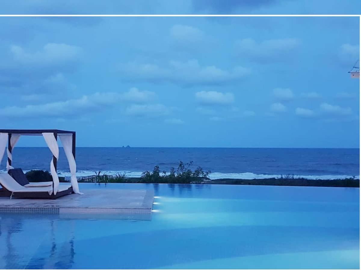 Ape Estilo Resort C/ Pe Na Areia E Vista Mar, Proximo Ao Beto Carrero Picarras Exterior photo