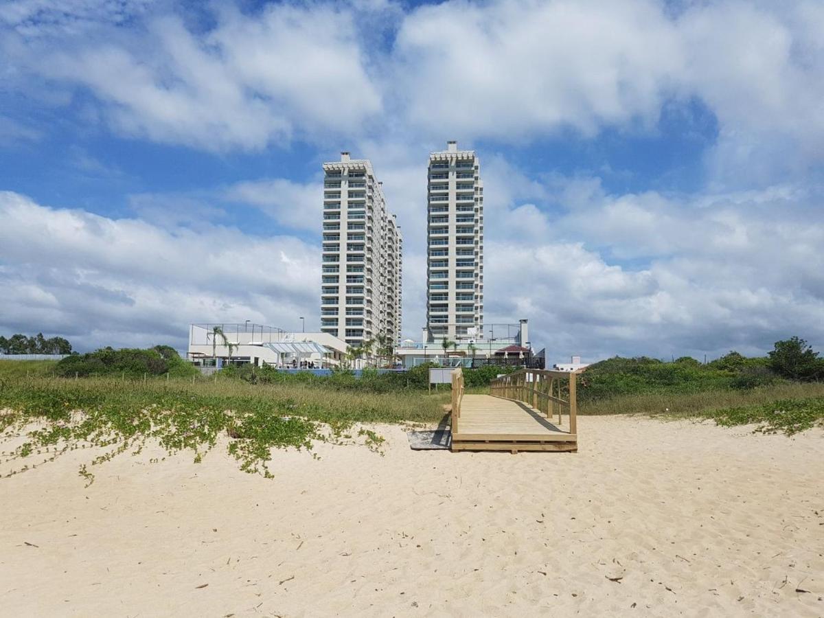 Ape Estilo Resort C/ Pe Na Areia E Vista Mar, Proximo Ao Beto Carrero Picarras Exterior photo